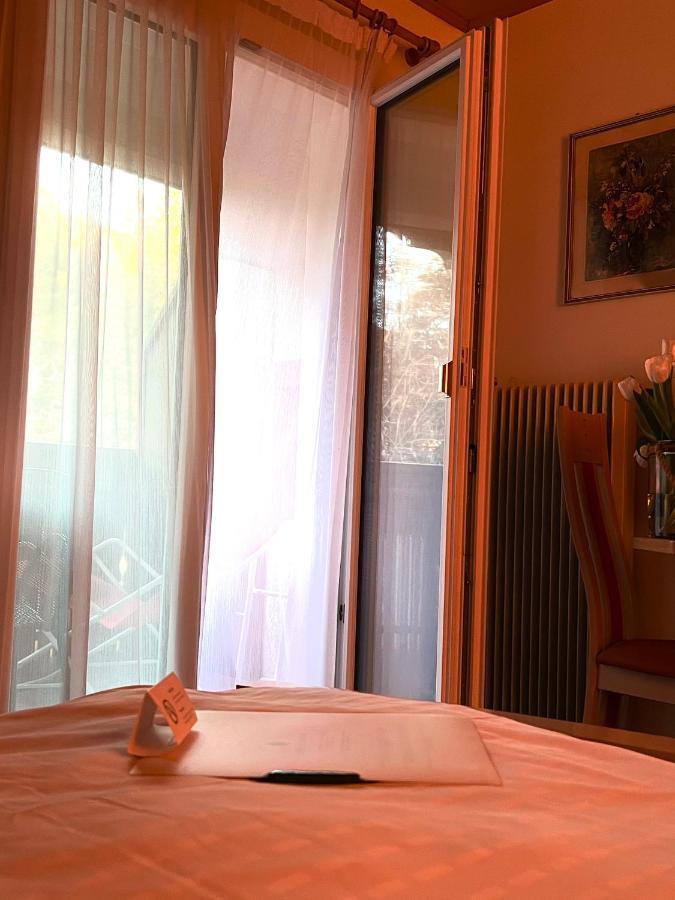 Gasthof Zum Gruenen Baum Verano Bagian luar foto