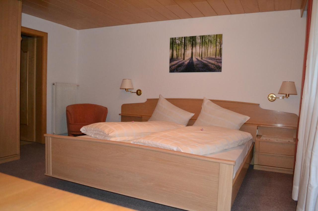 Gasthof Zum Gruenen Baum Verano Bagian luar foto